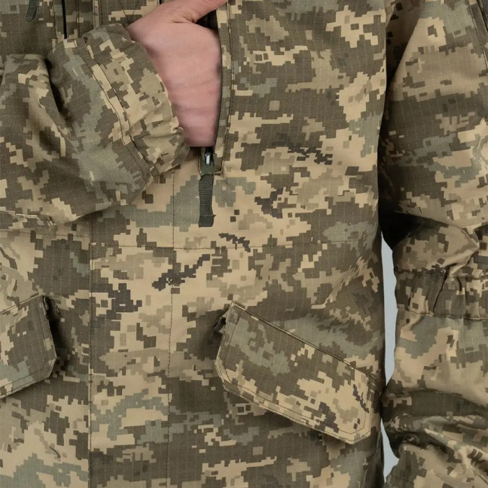 Тактичний костюм Scout Suit RS® в піксельному камуфляжі – надійність і зручність у кожному русі